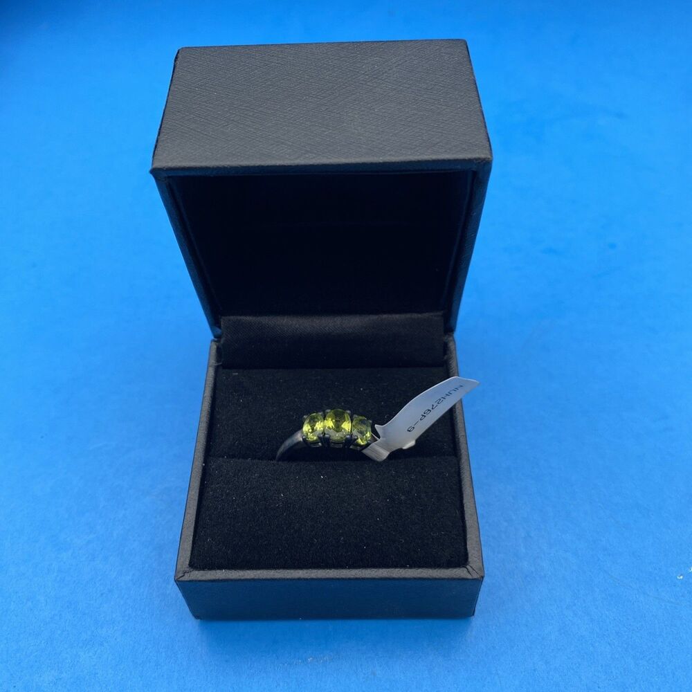 Vintage Natural Peridot 3 Oval Stones 925 Sterling Silver Ring Size 8.75 Box Tag
